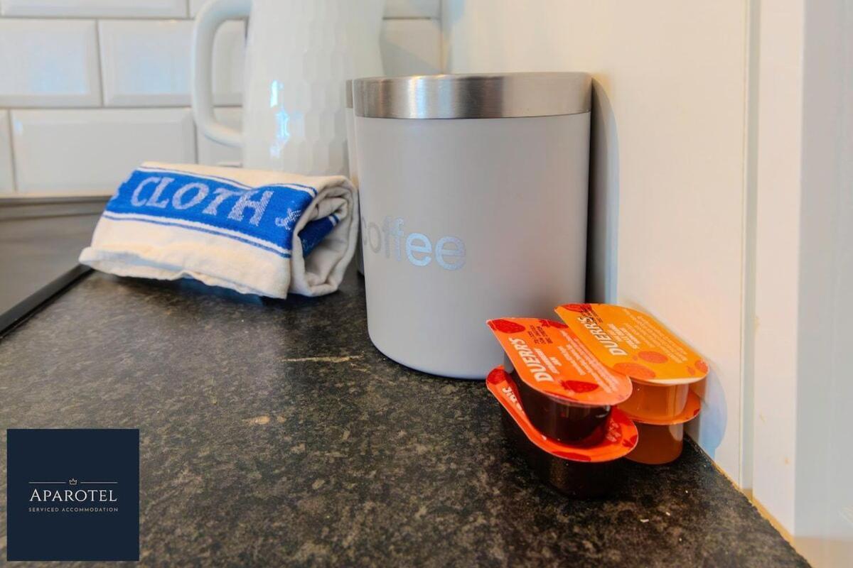 Aparotel Serviced Apartments - Stonehenge, Amesbury Town Centre Phòng bức ảnh