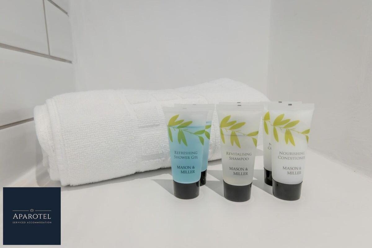 Aparotel Serviced Apartments - Stonehenge, Amesbury Town Centre Phòng bức ảnh