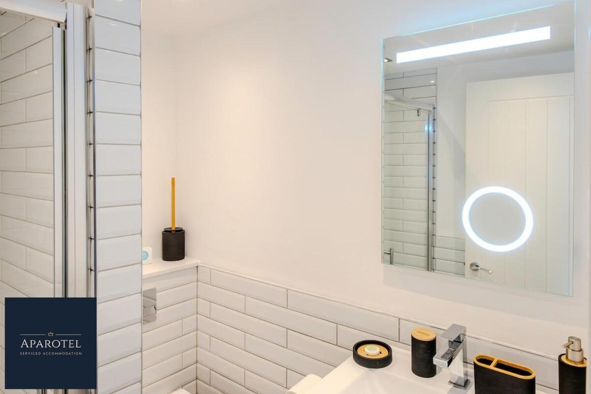 Aparotel Serviced Apartments - Stonehenge, Amesbury Town Centre Phòng bức ảnh