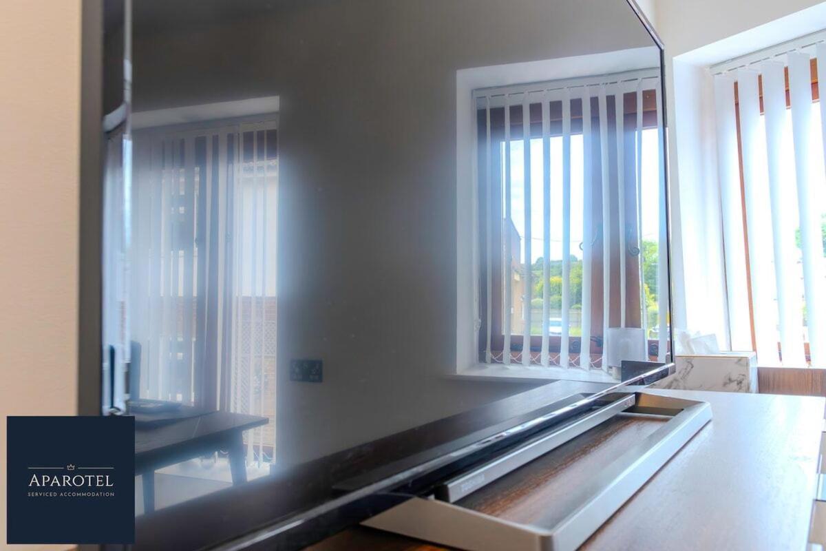 Aparotel Serviced Apartments - Stonehenge, Amesbury Town Centre Phòng bức ảnh