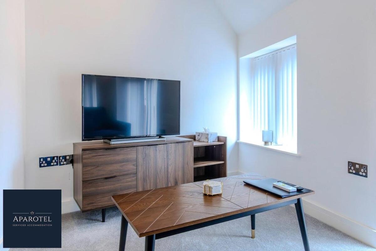 Aparotel Serviced Apartments - Stonehenge, Amesbury Town Centre Phòng bức ảnh