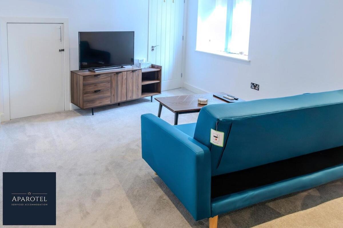 Aparotel Serviced Apartments - Stonehenge, Amesbury Town Centre Phòng bức ảnh