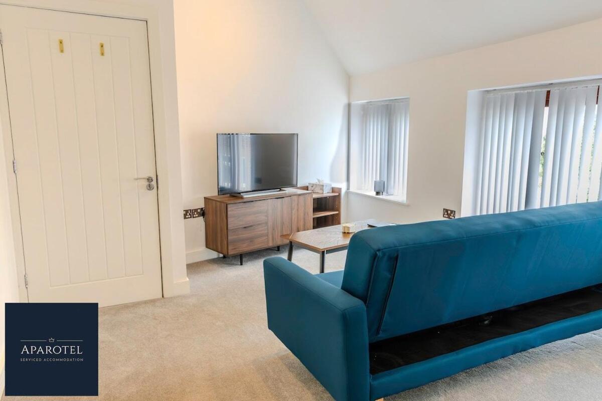 Aparotel Serviced Apartments - Stonehenge, Amesbury Town Centre Phòng bức ảnh